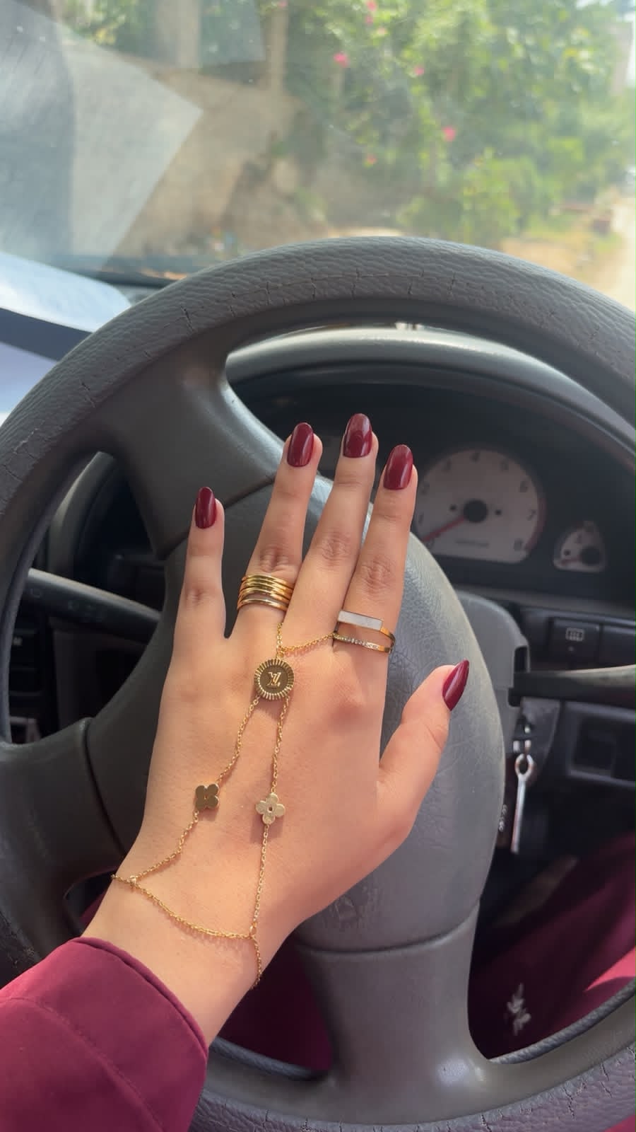 Clover Handchain